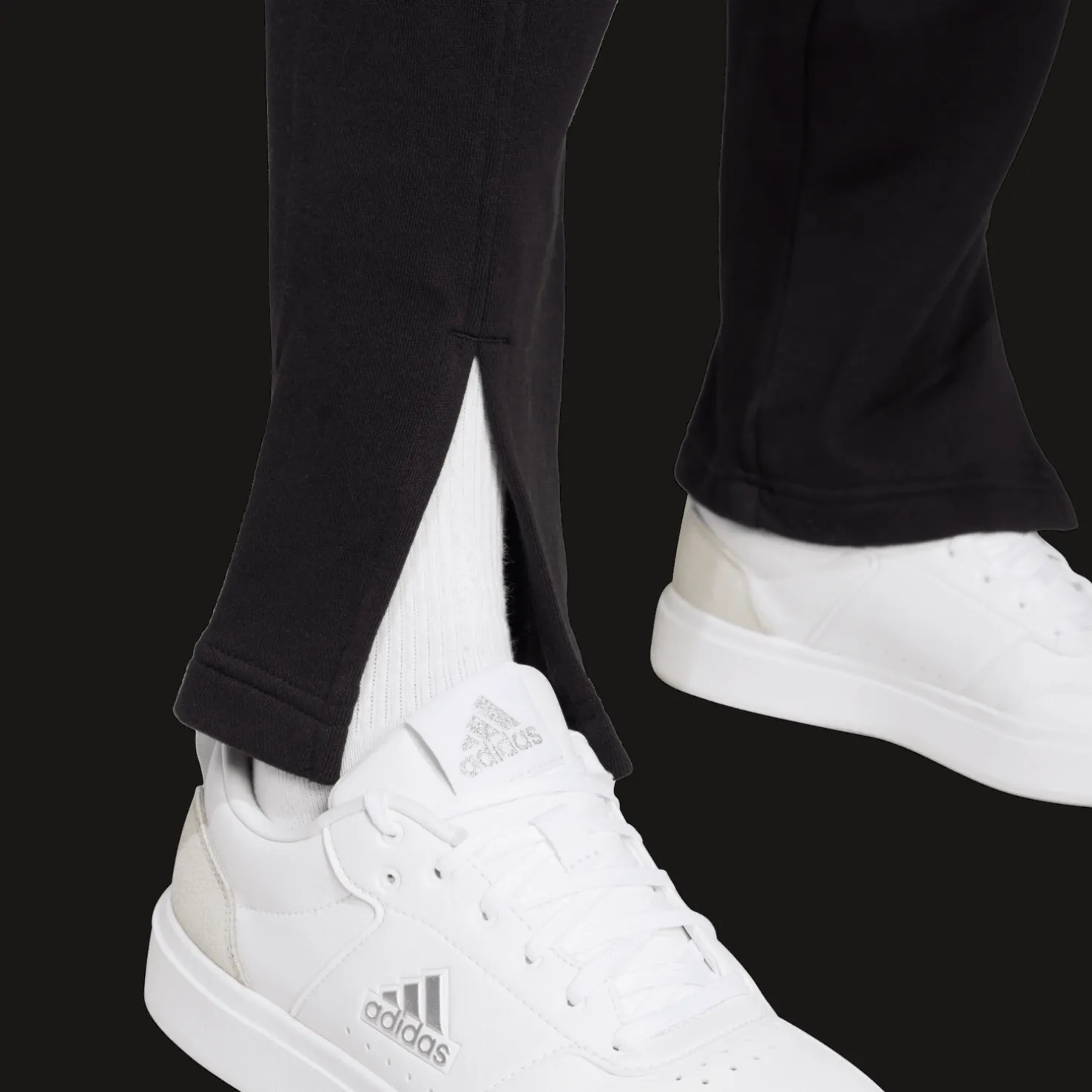 Signature Graphic Embroidery French Terry Straight Leg, naisten collegehousut - Vapaa-Ajan Housut - Signature Graphic Embroidery French Terry Straight Leg, naisten collegehousut