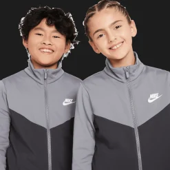 Sportswear Tracksuit, nuorten verryttelypuku - Verryttelyasut - Sportswear Tracksuit, nuorten verryttelypuku