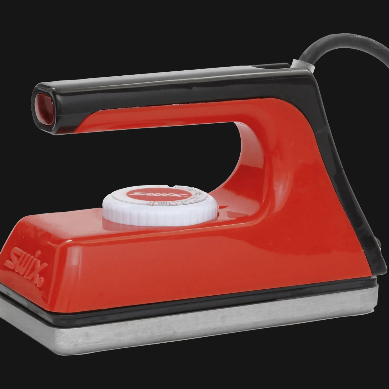 Swix Wax Iron T76 Eco 24/250V 24/25, kätevä ja helposti käsiteltävä voitelurauta - Suksien Voitelutelineet Ja -Raudat - Swix Wax Iron T76 Eco 24/250V 24/25, kätevä ja helposti käsiteltävä voitelurauta